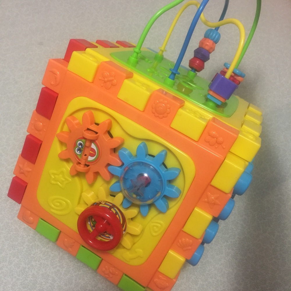 Play activity cube